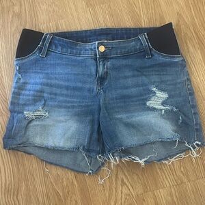 Ingrid + Isabel maternity cut off Jean shorts
